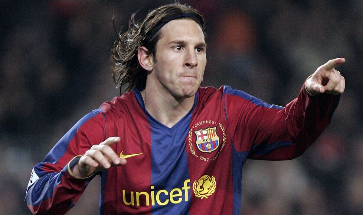 Tại sao Messi rời Barca? Nguyên nhân và tác động của quyết định đầy bất ngờ - Vé Bóng Đá Online