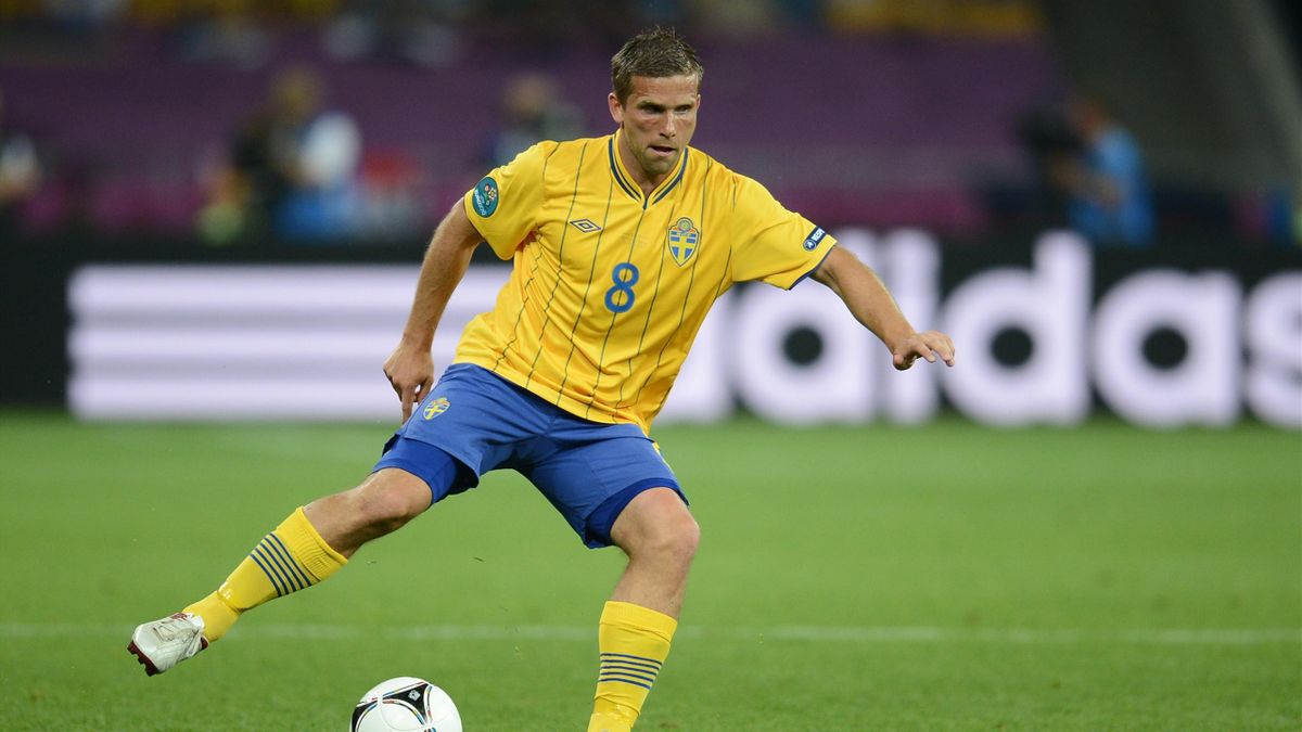 Swedish FA sparks gender row after Svensson car gift - Eurosport